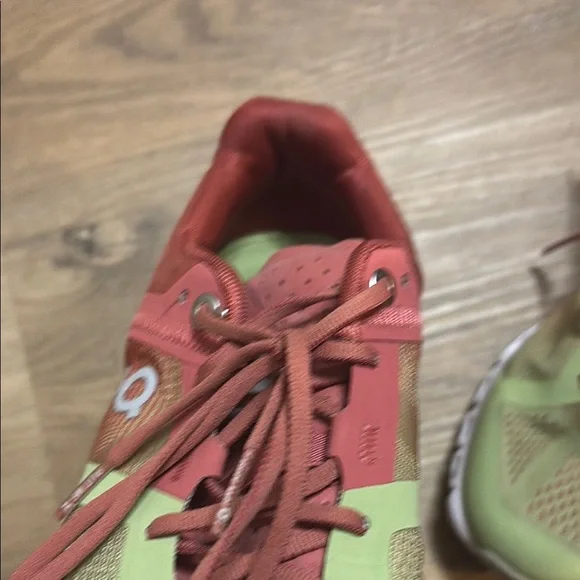 On Running Green and Red Athletic Shoes size 6 - Picture 13 of 14